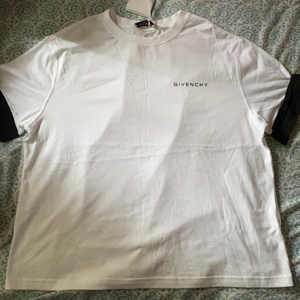 BNWT GIVENCHY shirt size Large